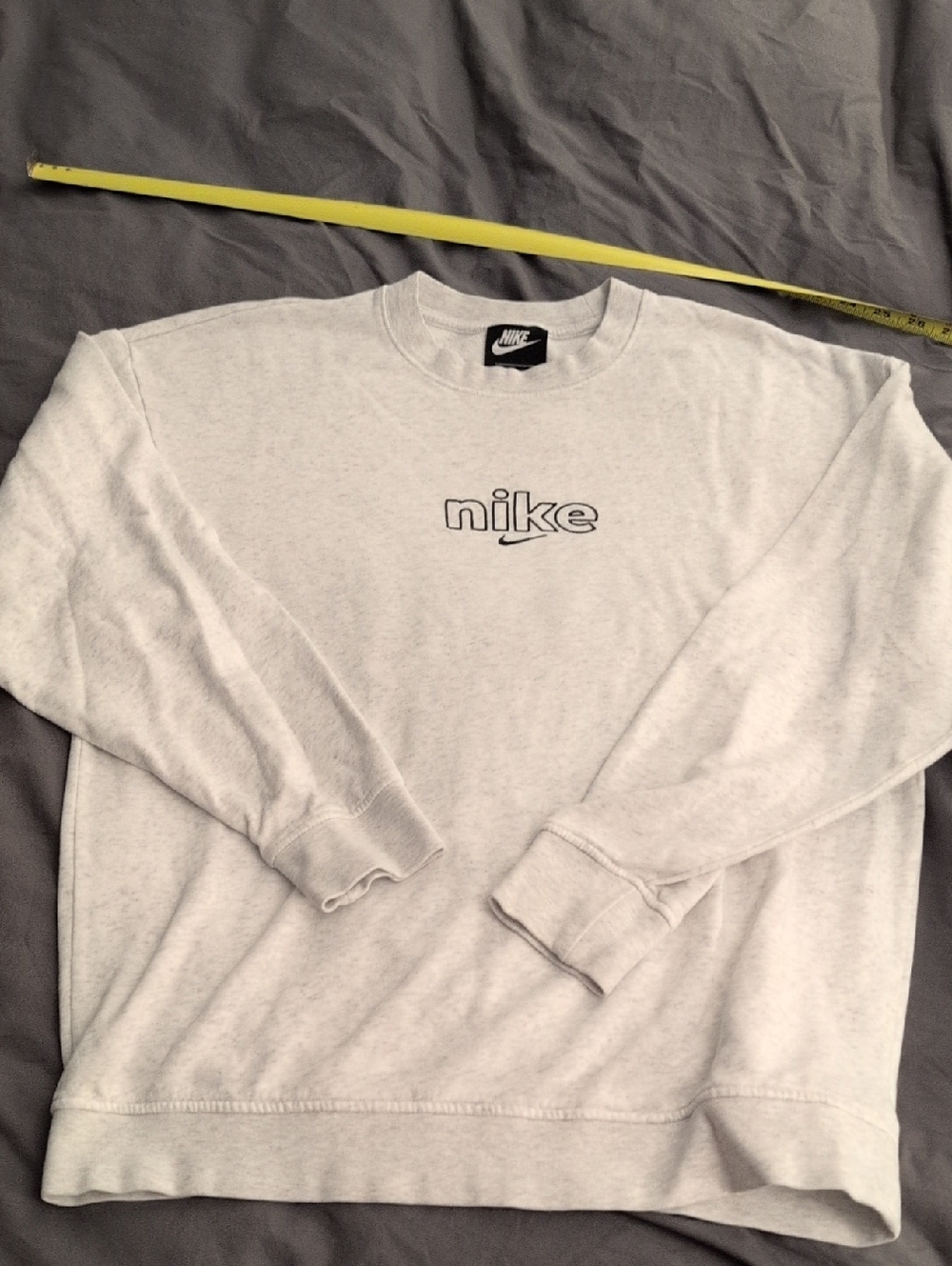 Nike Gray Crew Sweatshirt with Center Logo Size Medium